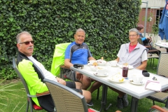 k5-Radtour-um-Kaiserstuhl-Kirschencafe